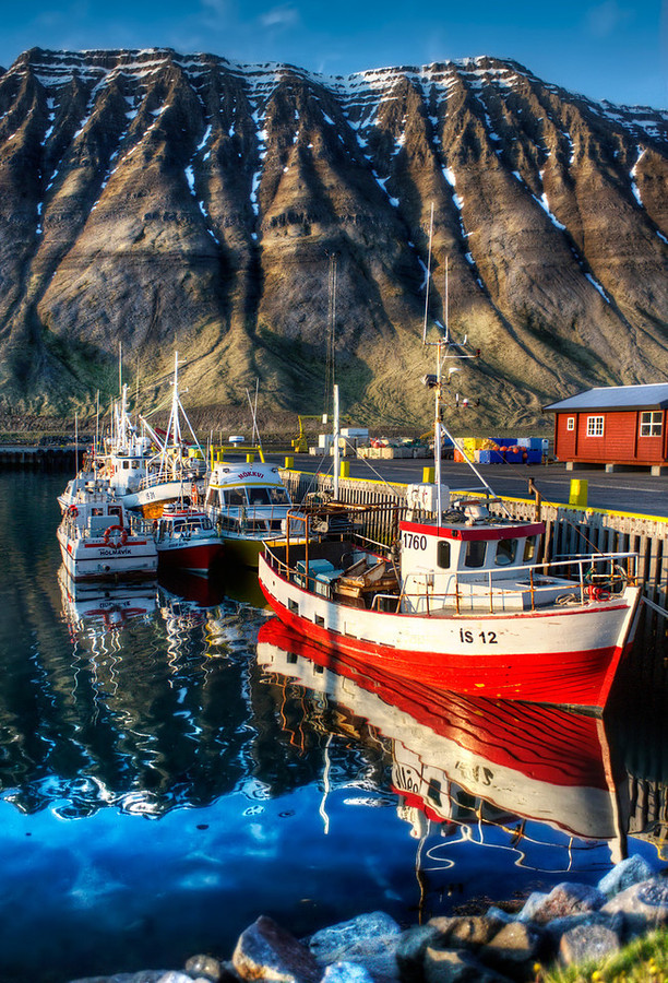 CRUCEROS ISLANDIA ISAFJORDUR FIORDOS ISLANDIA CRUCEROS EXPLORACION NORTE DE EUROPA ISLANDIA